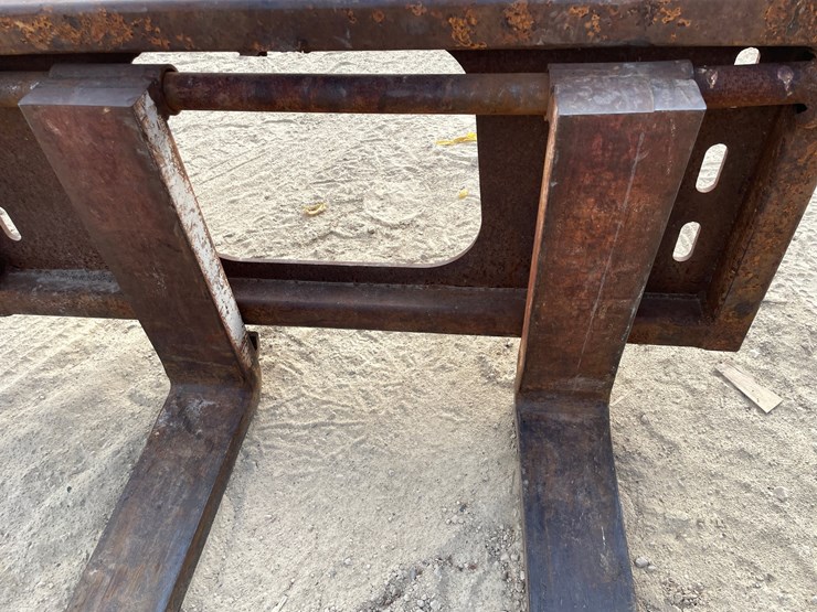#3398-•-skid-steer-fork-attachment-image-11