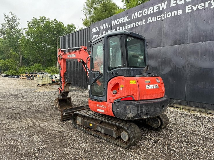 2019-kubota-kx040-image-2