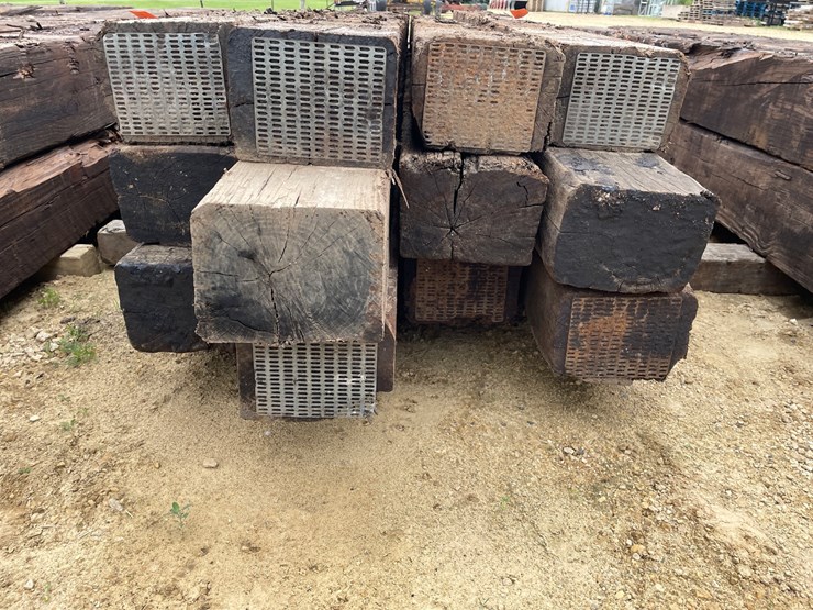 #3445-•-bundle-of-(12)-railroad-ties-image-10