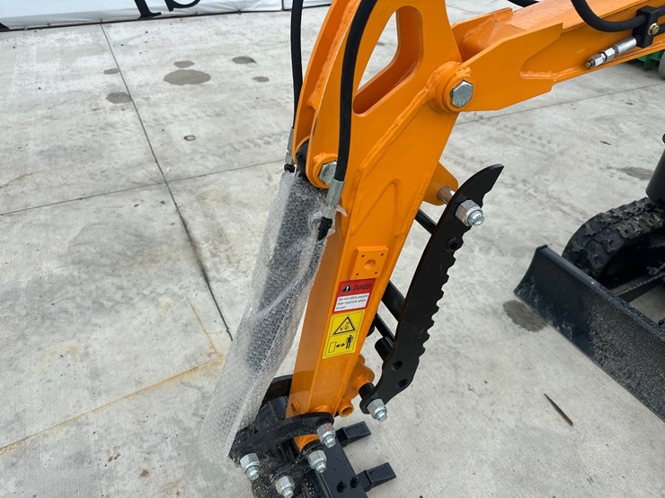 #5091-•-unused-future-ft15-mini-excavator-image-28