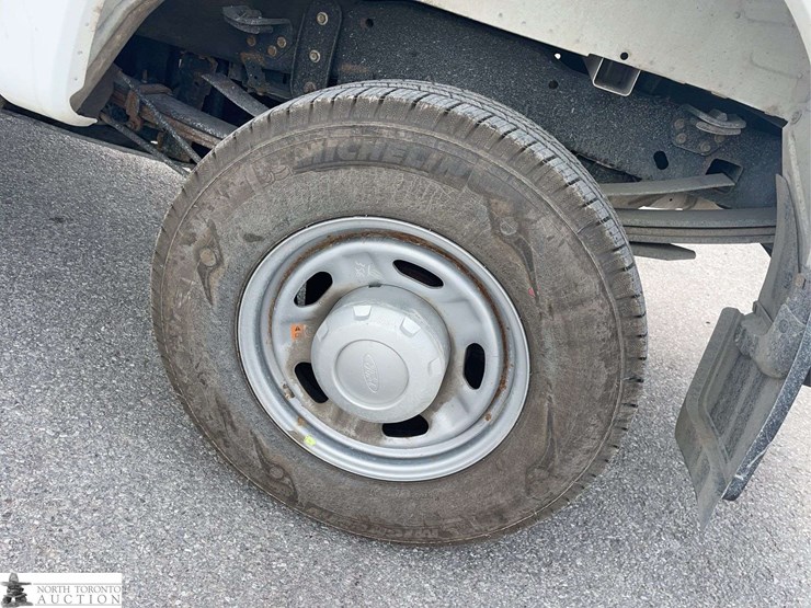 2021-ford-f250-image-24