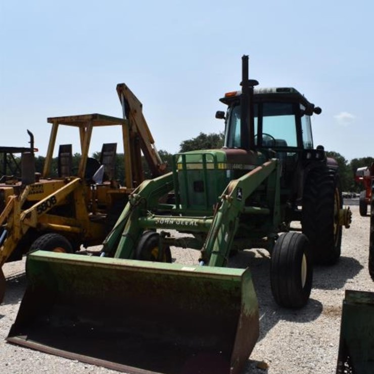 JOHN DEERE 4440