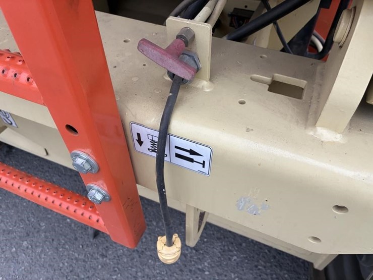 2007-jlg-4069le-image-21