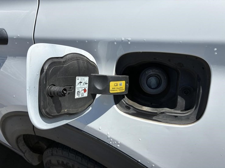 2020-ford-explorer-image-12