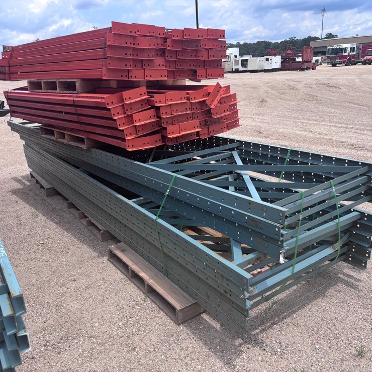 #40085 • (1) STACK BOLT-ON UPRIGHT 16FT X 46IN BOLT-ON BEAMS 8FT X 3 1/2IN PALLET RACKING