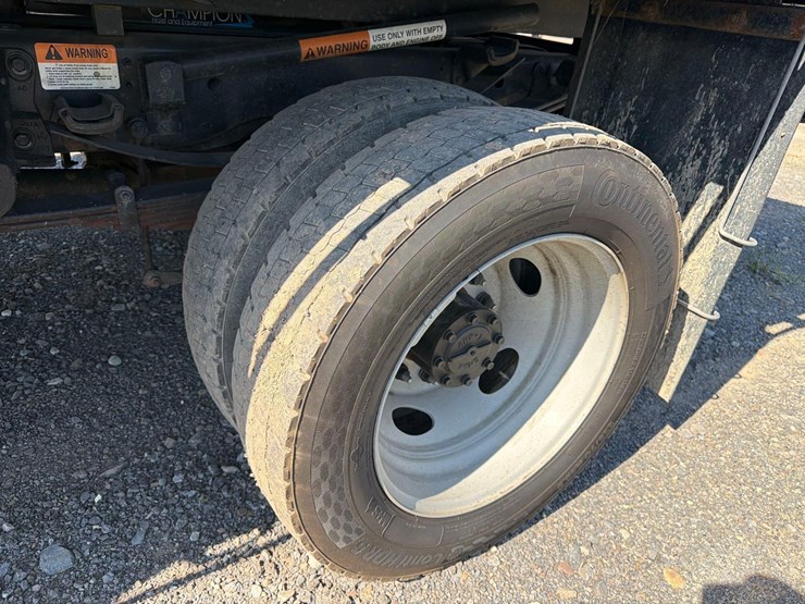 2024-ford-f550-image-8