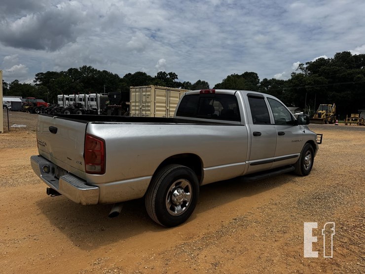 2004-dodge-2500-image-5