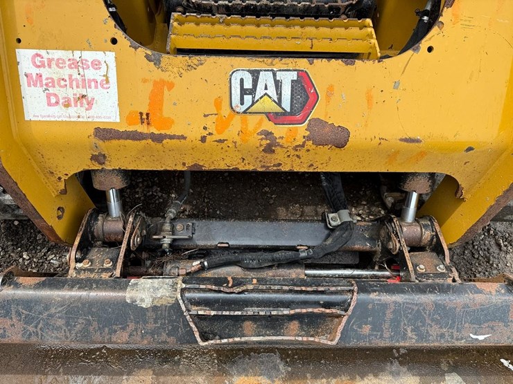 2022-caterpillar-289d3-image-10