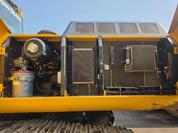 deere-350g-lc-image-11