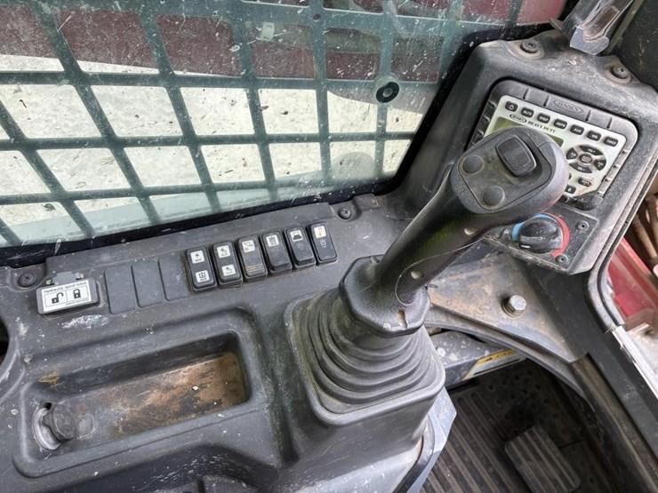 2019-takeuchi-tl10v2-image-23