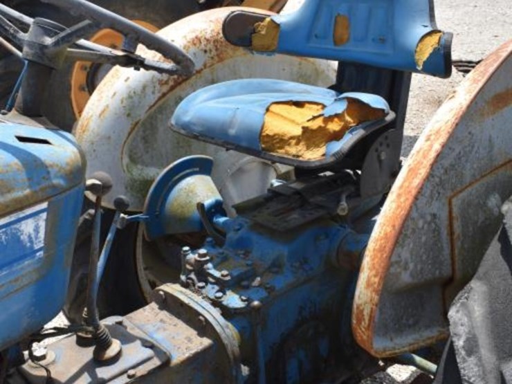 ford-3000-image-12