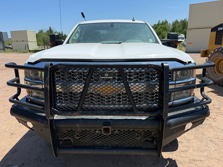 2019-chevrolet-2500hd-image-8