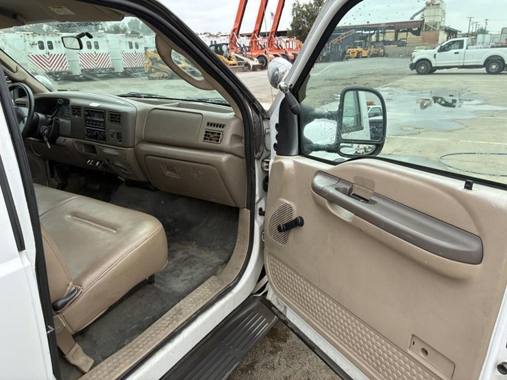 2004-ford-f250-image-13