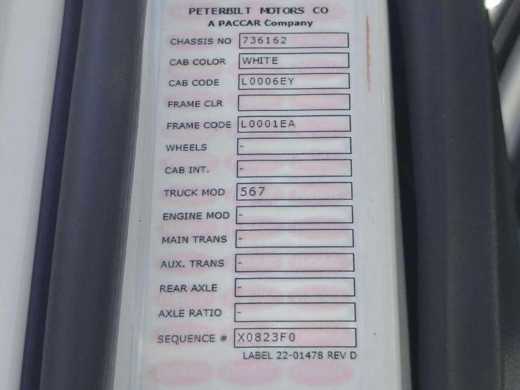 2025-peterbilt-567-image-34