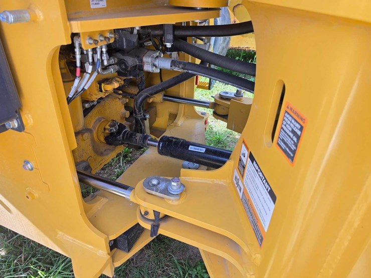2026-deere-544p-image-10