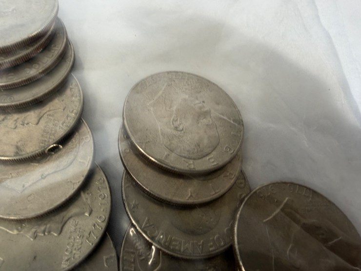 #40035-•-(50)-1776-1976-bicentennial-one-dollar-coins-image-9