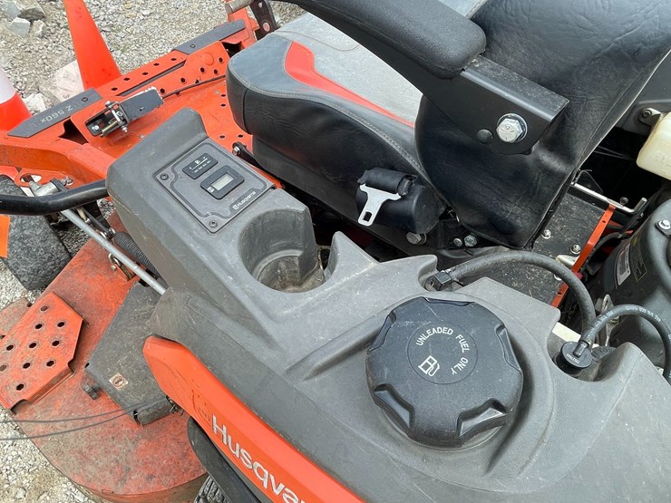#4861-•-husqvarna-professional-z560x-zero-turn-lawn-mower-image-33