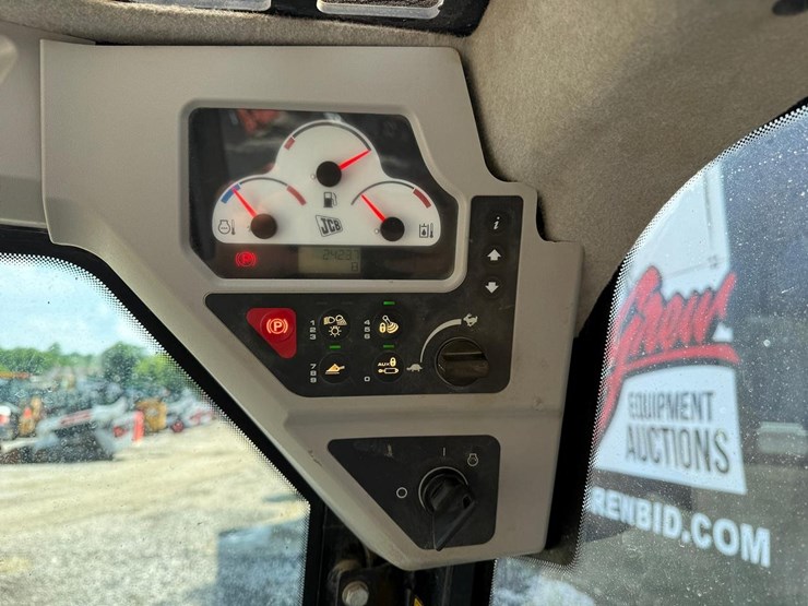 jcb-300t-image-21