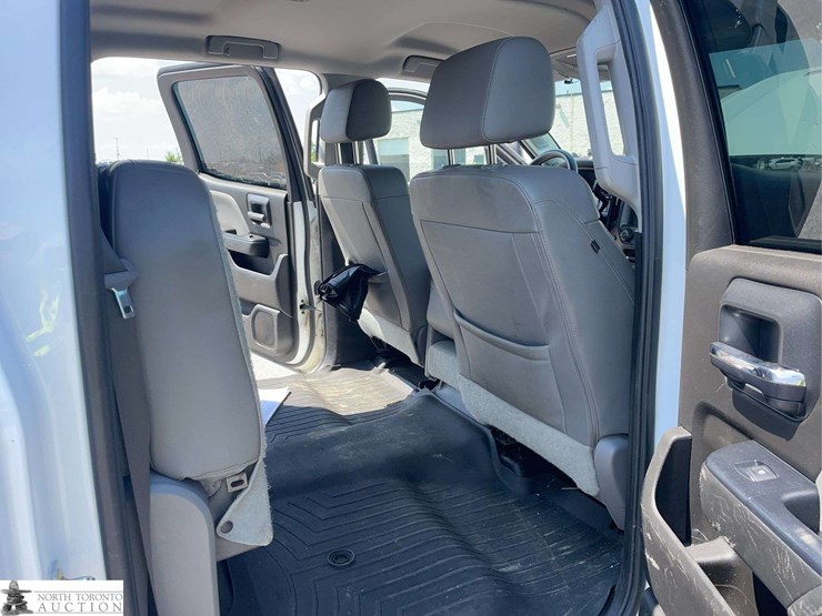 2019-chevrolet-silverado-2500hd-image-19