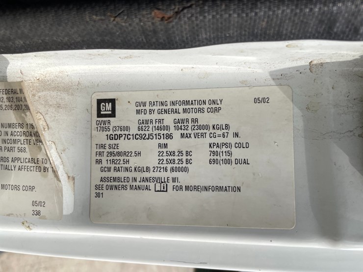 2002-gmc-t8500-image-59