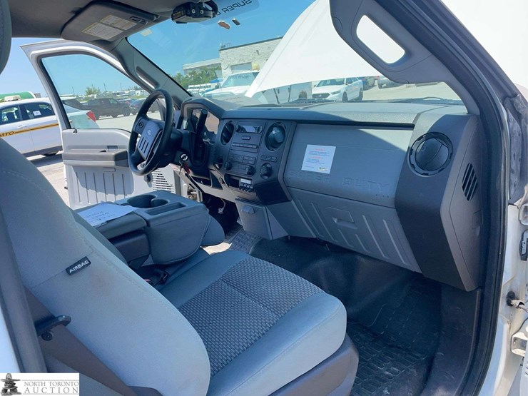 2011-ford-f350-image-18