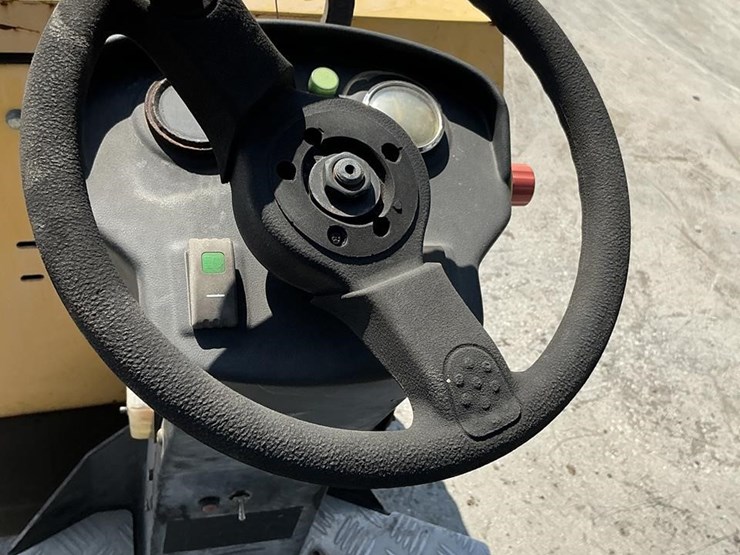 2019-roadway-rwyl42a-image-10