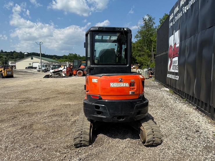 2015-kubota-u35-4-image-3