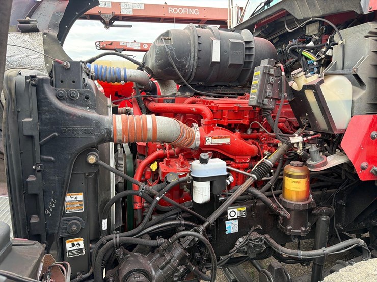 2013-kenworth-t880-image-12