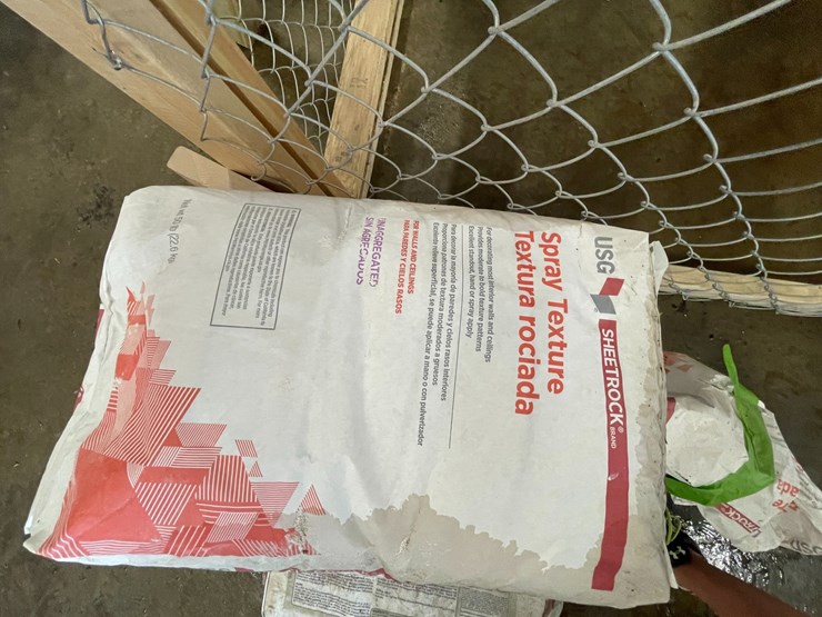 #7942-•-(7)-50lb-bags-of-unaggregated-wall-and-ceiling-spray-texture-image-3
