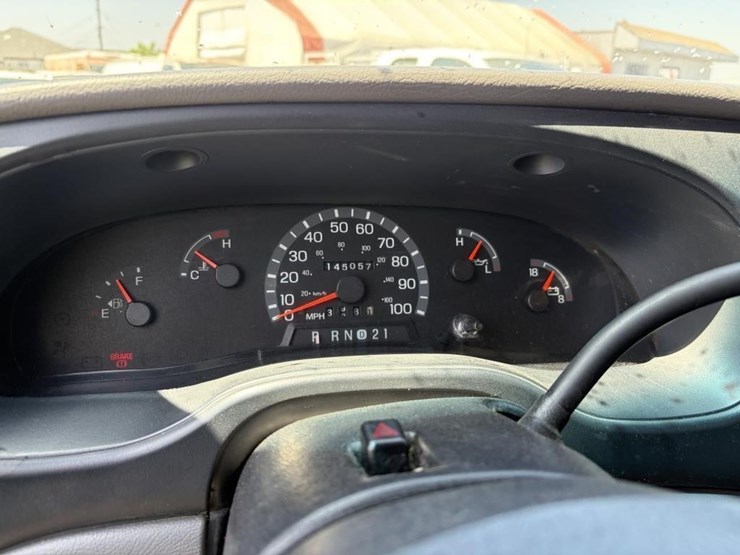 2002-ford-e350-image-19