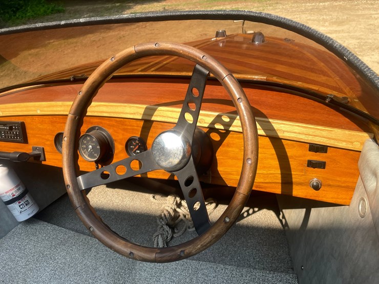 #103-•-1954-14'-vintage-speed-liner-wooden-speedboat-(no-title-or-registration-card)-(bill-of-sale-only)-image-37