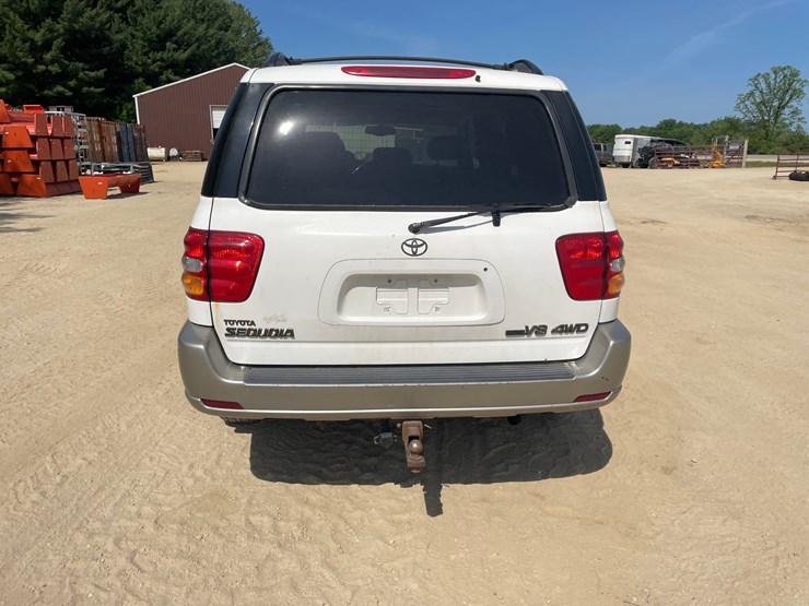 2003-toyota-sequoia-image-6