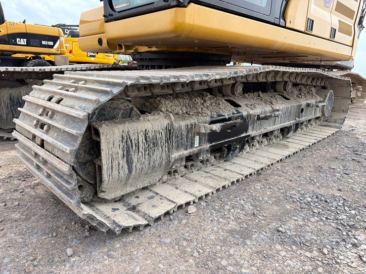 caterpillar-320-image-9