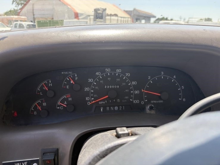 2001-ford-f450-image-19