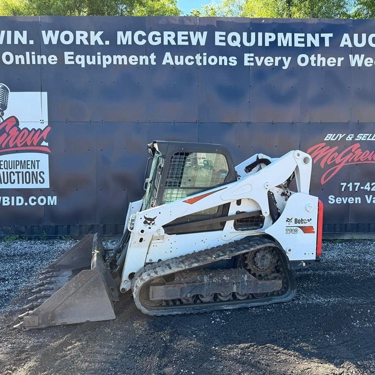 2019 BOBCAT T740