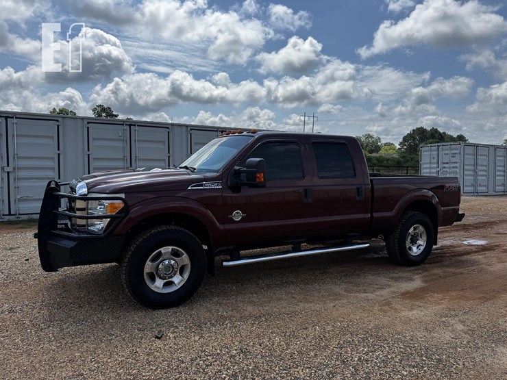 2015-ford-f250-sd-xlt-image-1