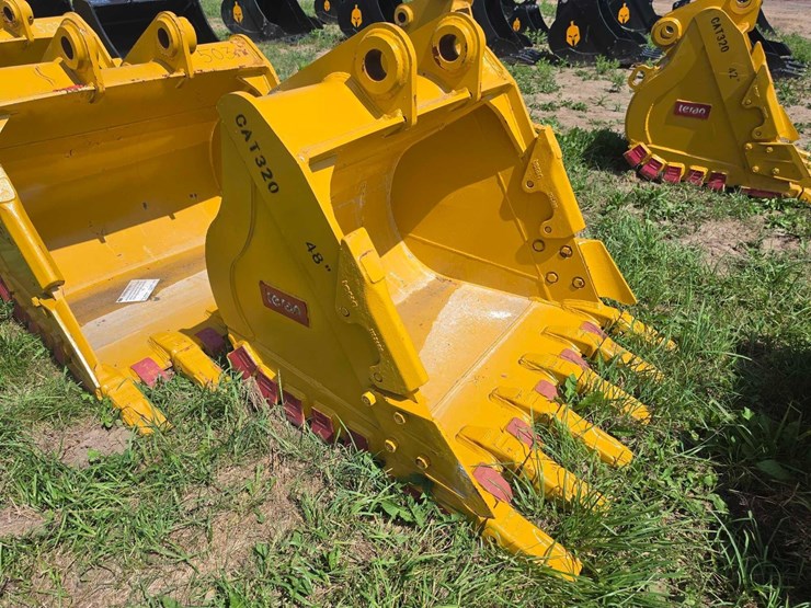 caterpillar-320-image-2