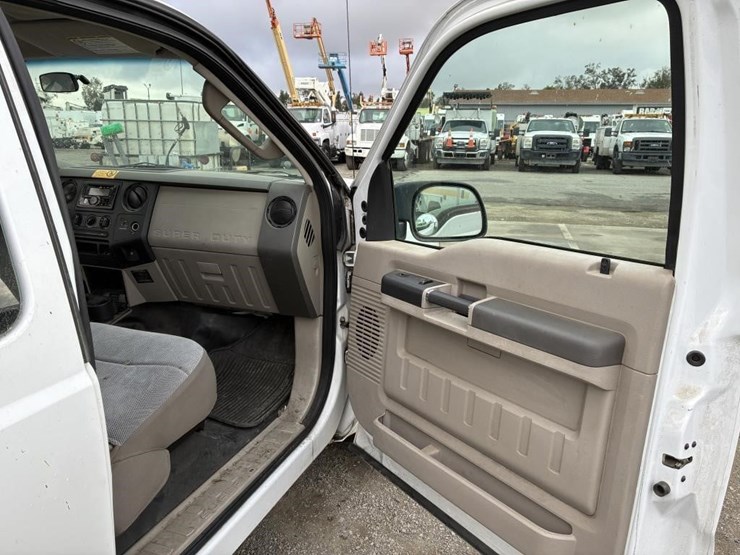 2008-ford-f250-image-12