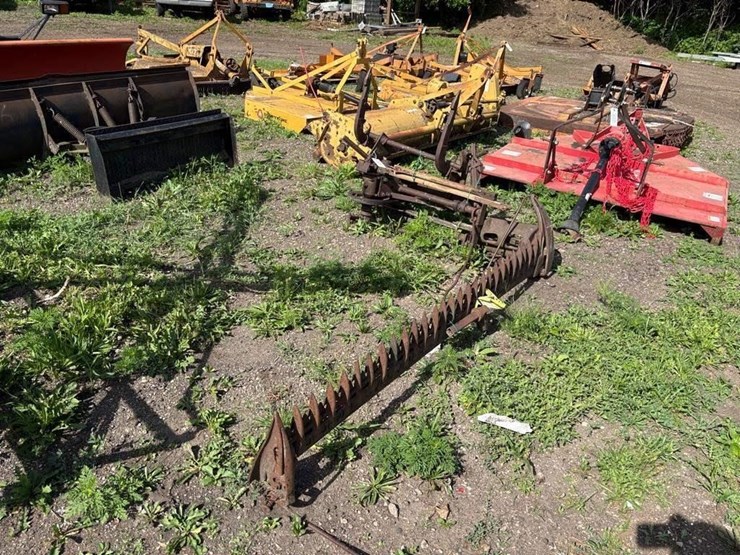 ih-sickle-mower-image-2
