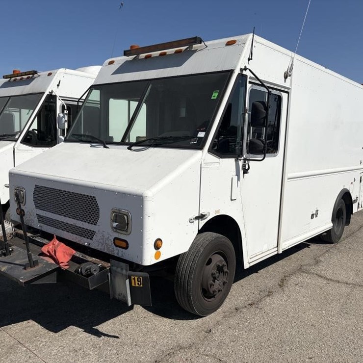 2008 WORKHORSE W62