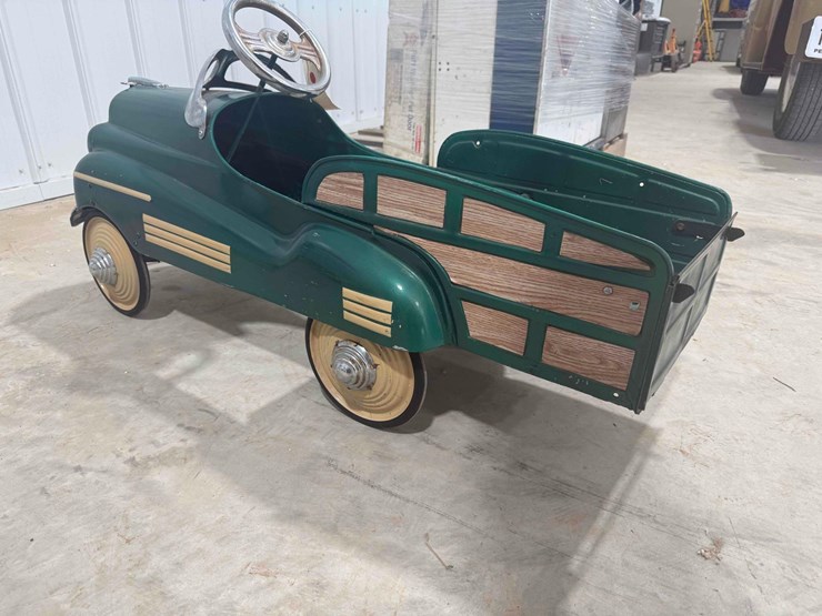 vintage-toy-car-image-2