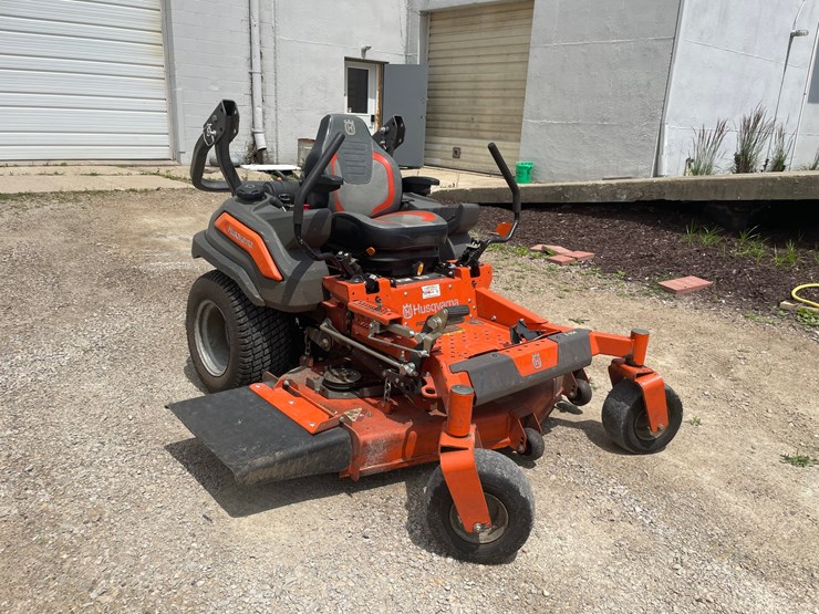 #4860-•-husqvarna-professional-z554-zero-turn-lawn-mower-image-4