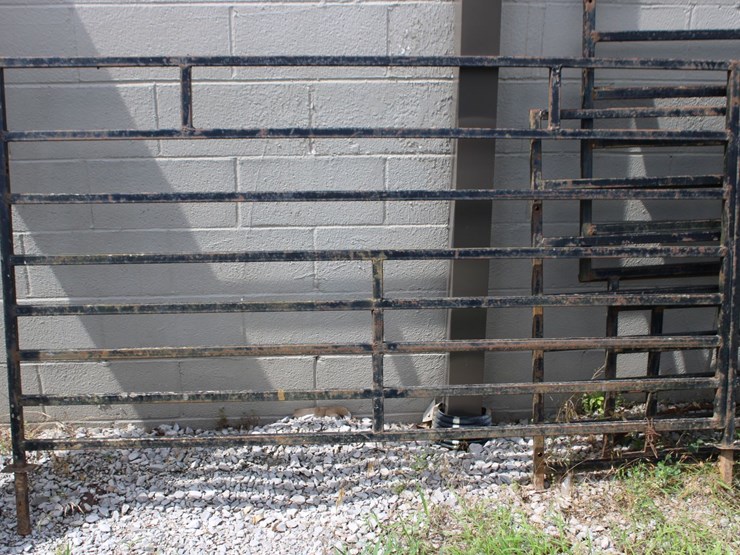 bed-rail-livestock-transport-cage-image-3