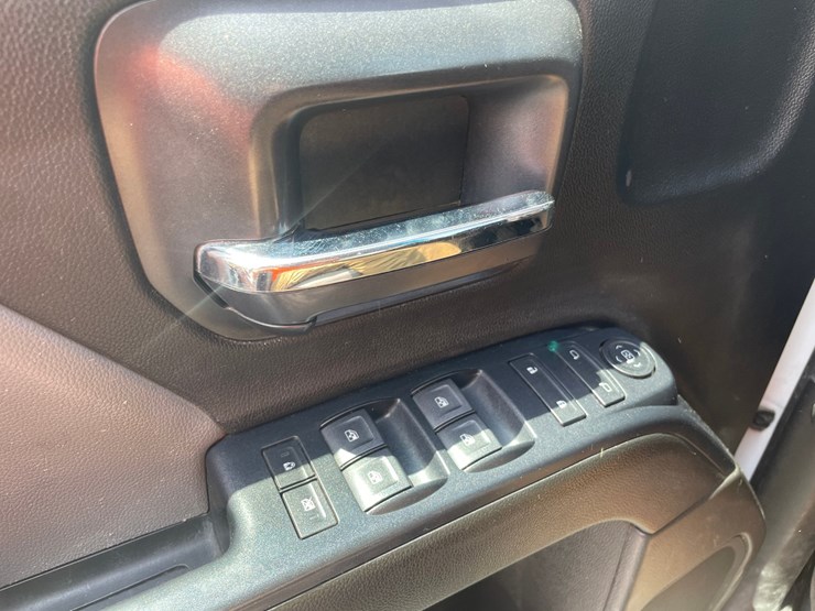 2019-chevrolet-2500-image-45