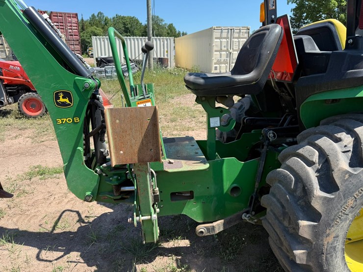 john-deere-3032e-image-16