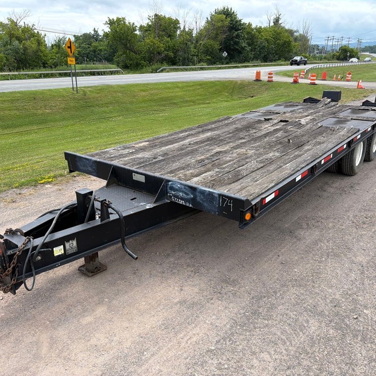 2007 TRAILKING 25FT. TAGALONG TRAILER VN:1TKC026247B077205