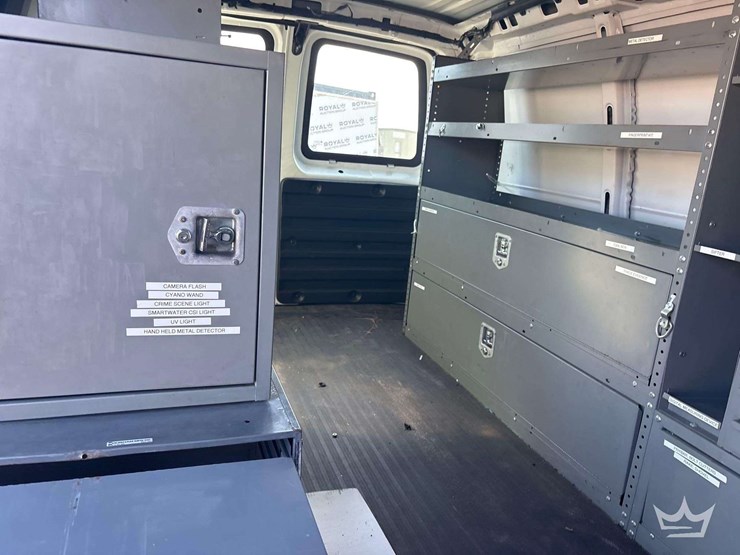 2016-chevrolet-express-2500-image-20