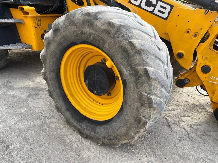 jcb-tm320-image-19