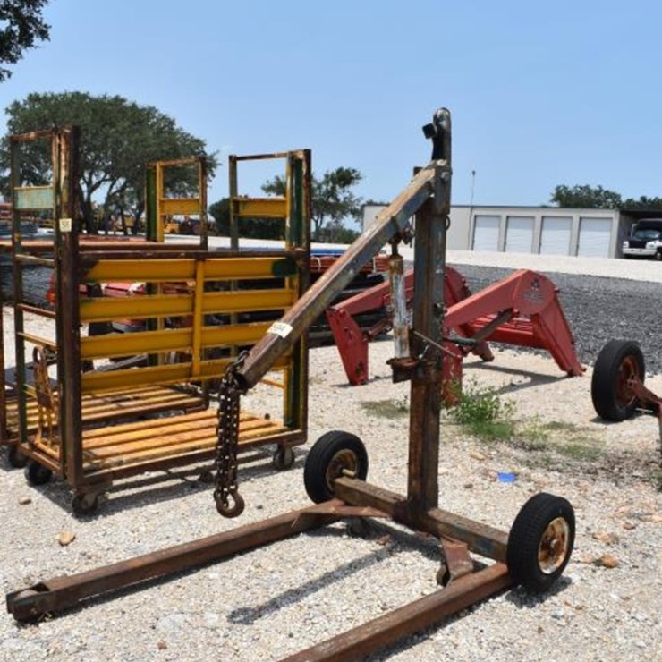 ENGINE HOIST