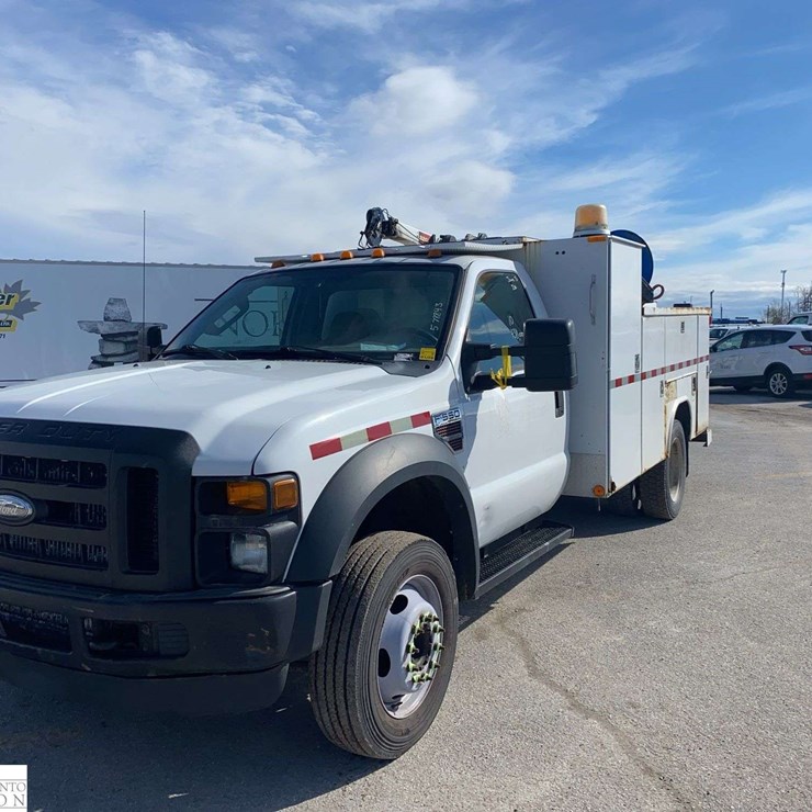 2010 FORD F550
